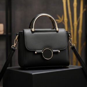 Korean version sweet shoulder messenger bag Black / code=10b